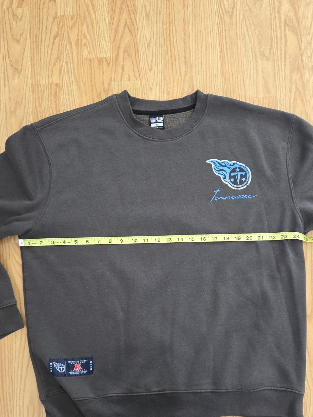Men's Tennessee Titans Crewneck Sweatshirt - Charcoal with Blue Logo - Picture 6 of 7